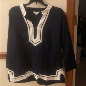 Crown & Ivy, size L, navy blue w/ white trim